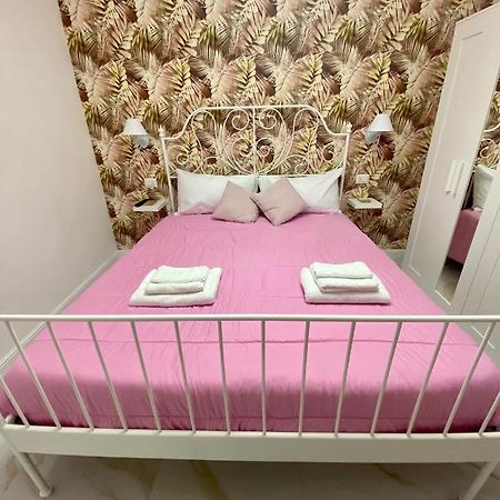 B&B Carme Napoli Bagian luar foto