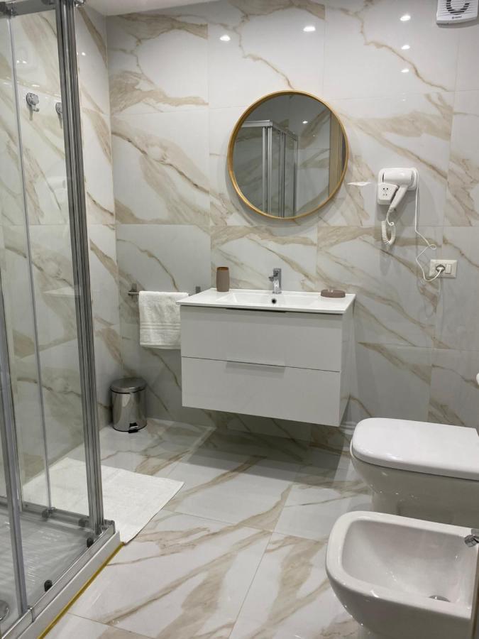 B&B Carme Napoli Bagian luar foto
