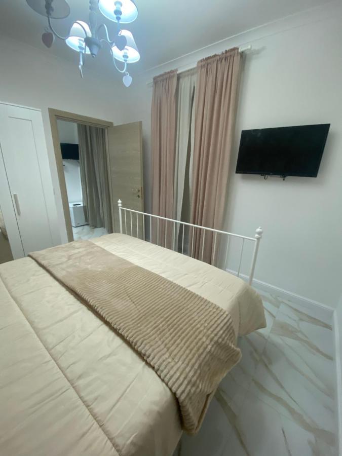 B&B Carme Napoli Bagian luar foto