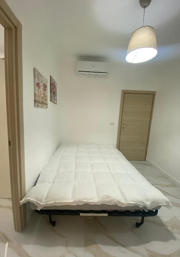 B&B Carme Napoli Bagian luar foto